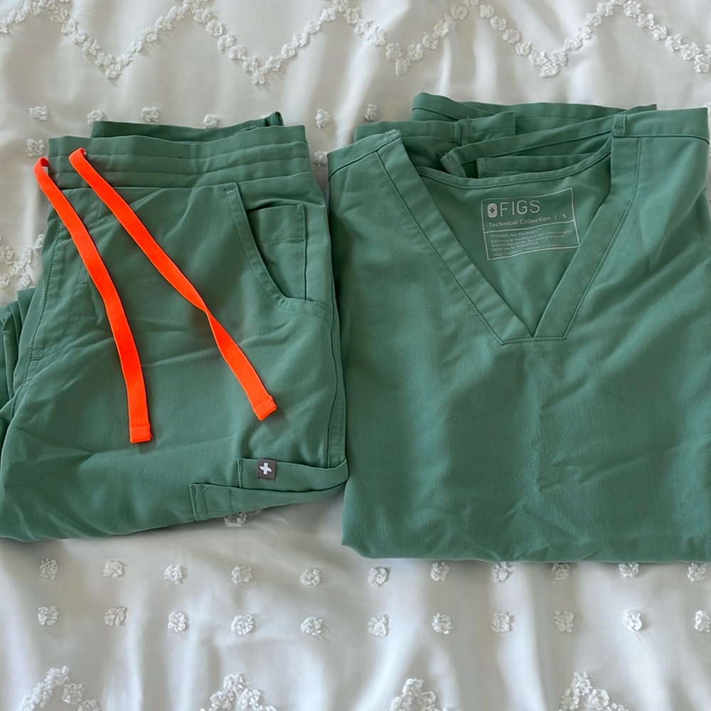 FIGS XS Yola bottom, small Casma top Jade